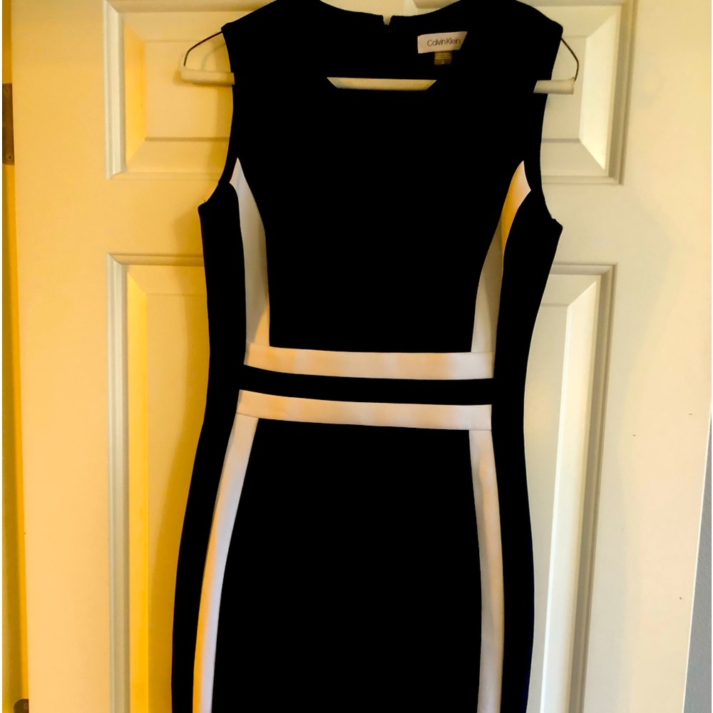 I’m selling a beautiful mini dress by Calvin Klein size 4